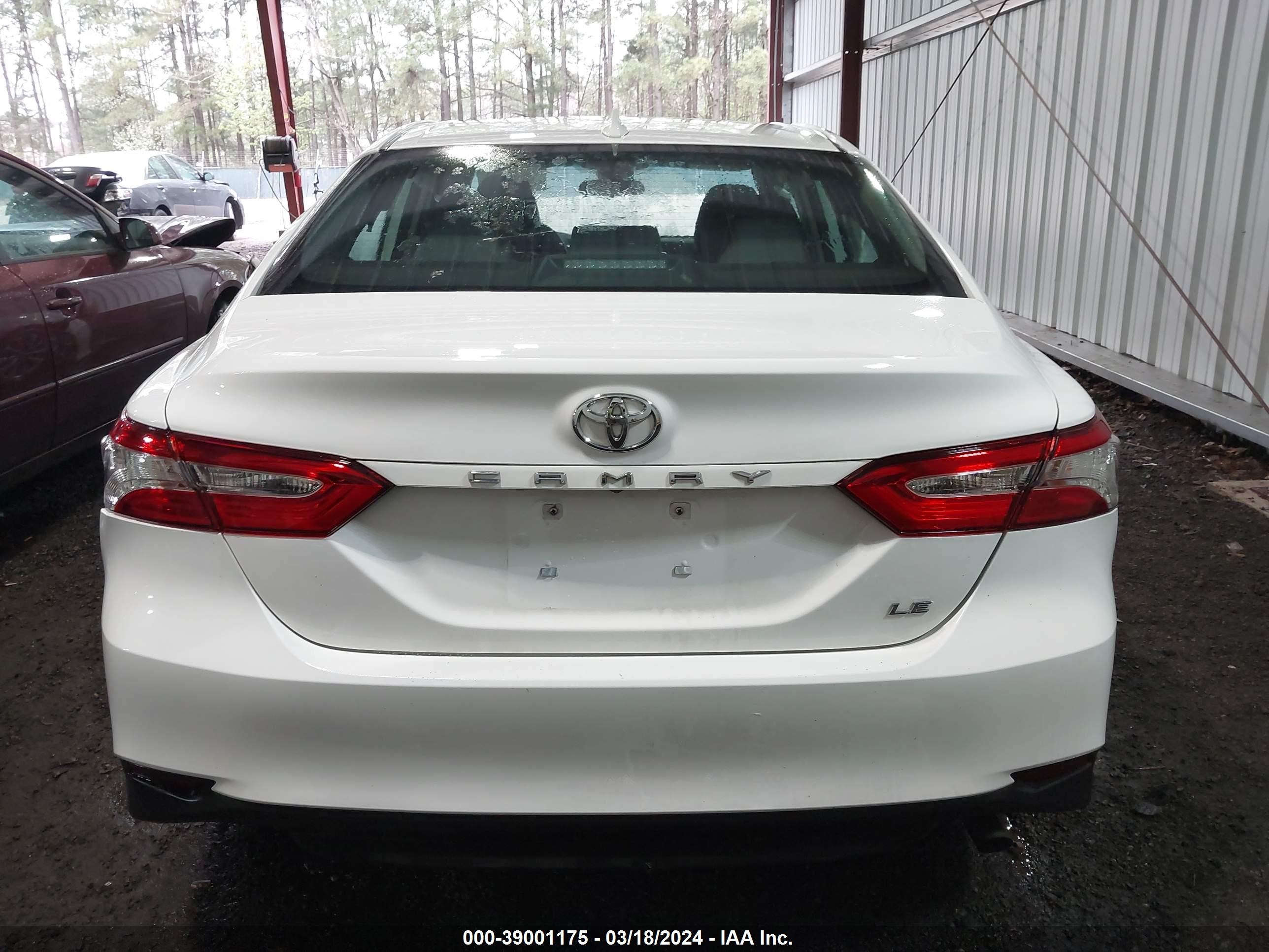 Photo 15 VIN: 4T1B11HK2KU288242 - TOYOTA CAMRY 