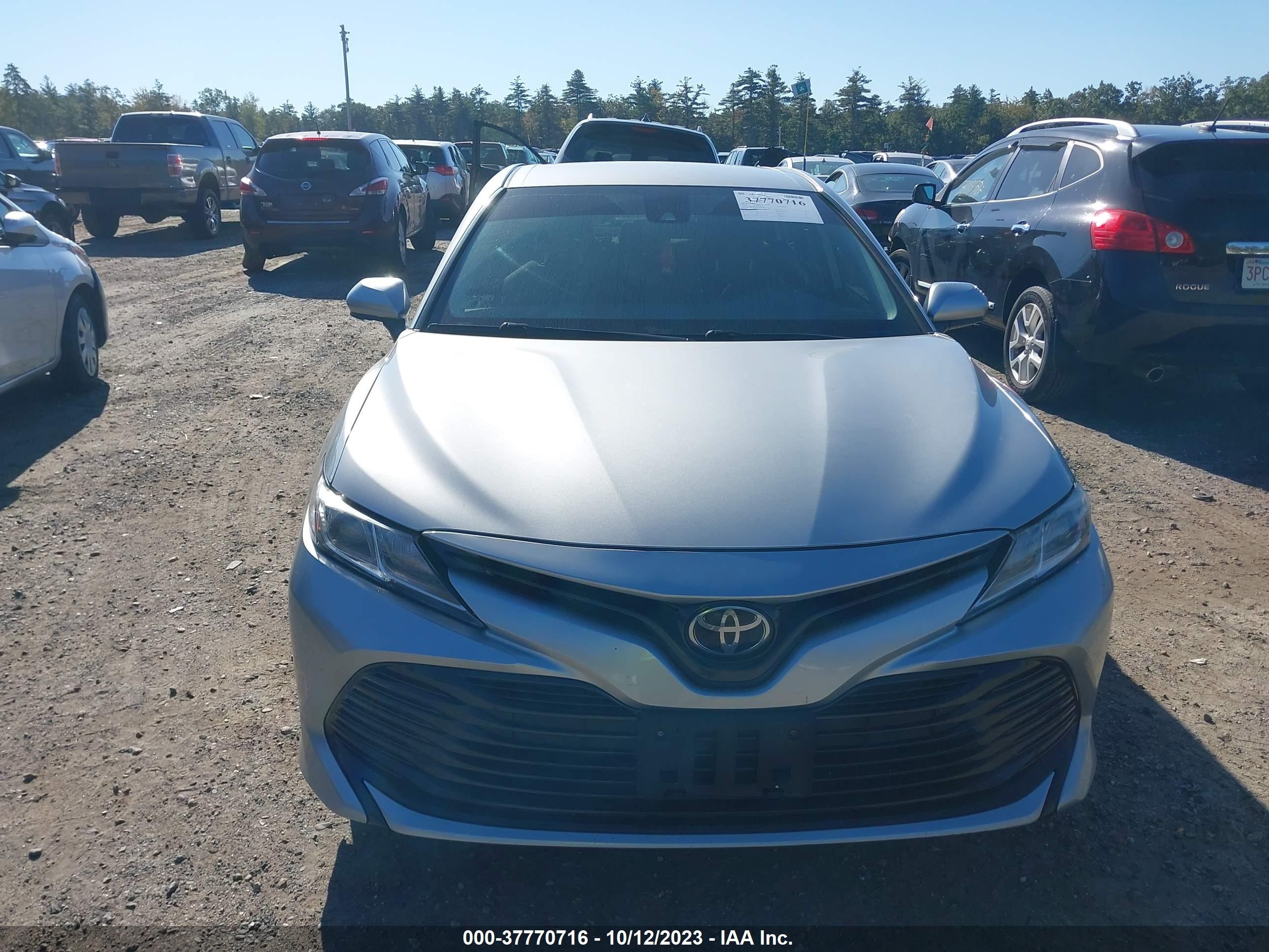 Photo 11 VIN: 4T1B11HK2KU782939 - TOYOTA CAMRY 