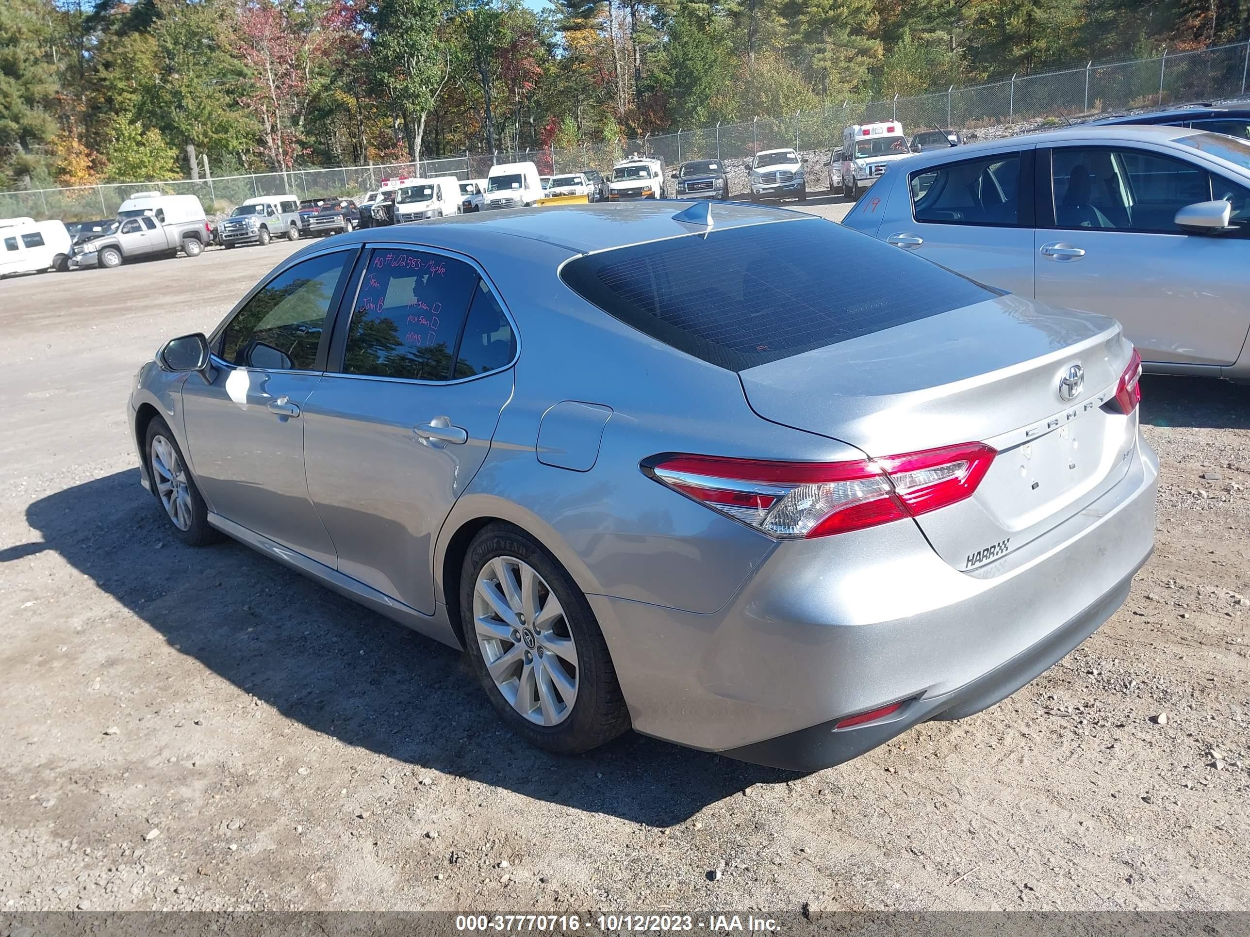 Photo 2 VIN: 4T1B11HK2KU782939 - TOYOTA CAMRY 