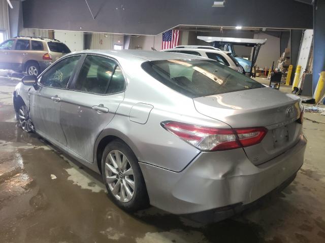 Photo 2 VIN: 4T1B11HK3JU003322 - TOYOTA CAMRY L 