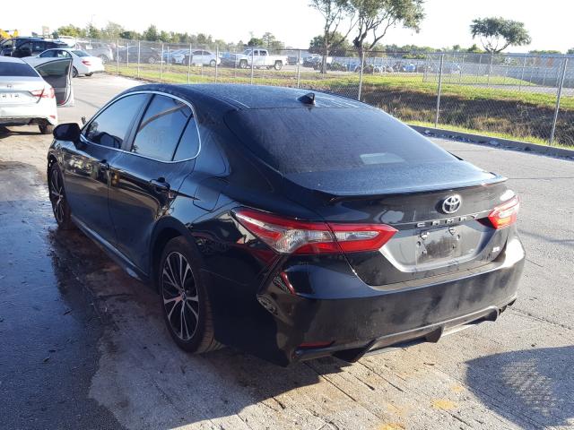 Photo 2 VIN: 4T1B11HK3JU018337 - TOYOTA CAMRY L 