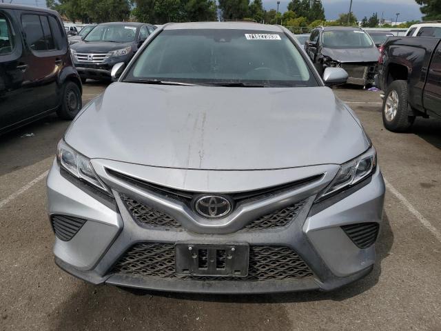 Photo 4 VIN: 4T1B11HK3JU025918 - TOYOTA CAMRY 