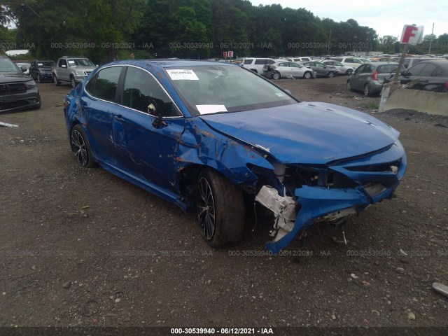 Photo 0 VIN: 4T1B11HK3JU031489 - TOYOTA CAMRY 