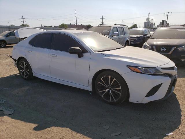 Photo 3 VIN: 4T1B11HK3JU040144 - TOYOTA CAMRY L 