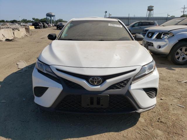 Photo 4 VIN: 4T1B11HK3JU040144 - TOYOTA CAMRY L 