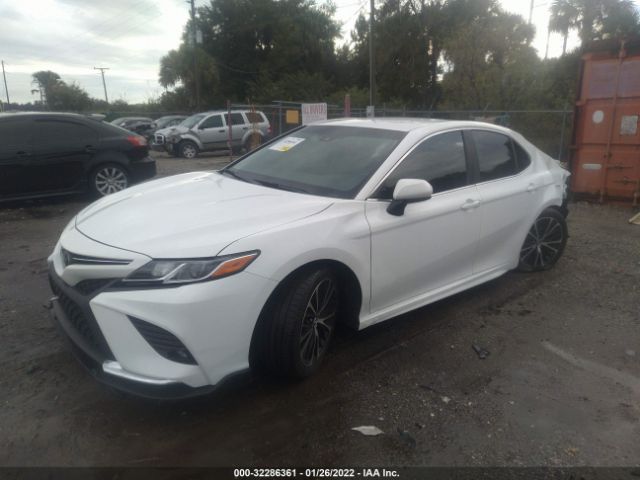 Photo 1 VIN: 4T1B11HK3JU043304 - TOYOTA CAMRY 