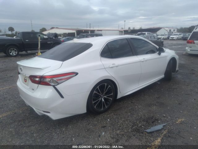 Photo 3 VIN: 4T1B11HK3JU043304 - TOYOTA CAMRY 