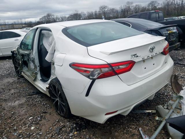 Photo 2 VIN: 4T1B11HK3JU043951 - TOYOTA CAMRY L 