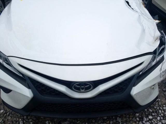 Photo 6 VIN: 4T1B11HK3JU043951 - TOYOTA CAMRY L 