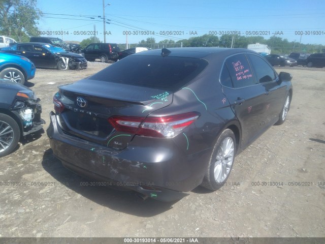 Photo 3 VIN: 4T1B11HK3JU052844 - TOYOTA CAMRY 