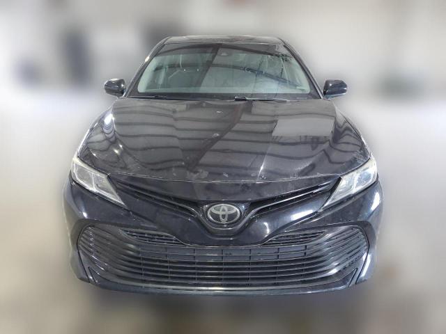 Photo 4 VIN: 4T1B11HK3JU055601 - TOYOTA CAMRY 