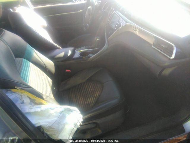 Photo 4 VIN: 4T1B11HK3JU064735 - TOYOTA CAMRY 