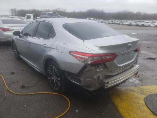 Photo 2 VIN: 4T1B11HK3JU069398 - TOYOTA CAMRY L 