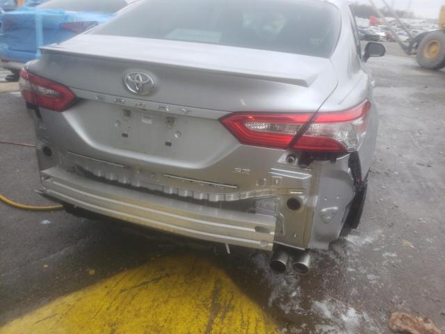 Photo 8 VIN: 4T1B11HK3JU069398 - TOYOTA CAMRY L 