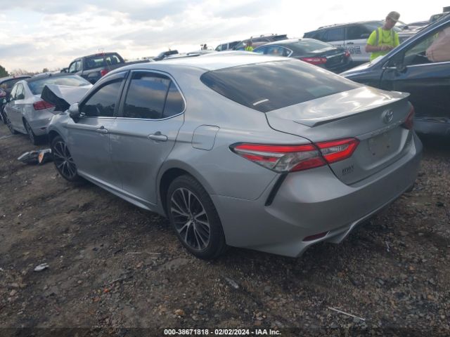 Photo 2 VIN: 4T1B11HK3JU083639 - TOYOTA CAMRY 