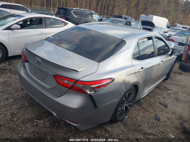 Photo 3 VIN: 4T1B11HK3JU083639 - TOYOTA CAMRY 