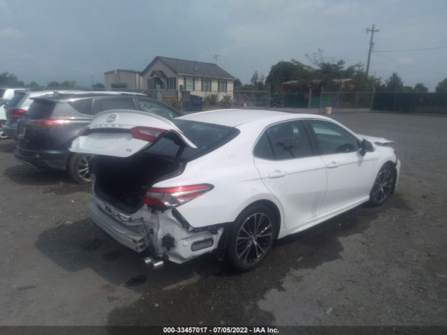 Photo 3 VIN: 4T1B11HK3JU084810 - TOYOTA CAMRY 