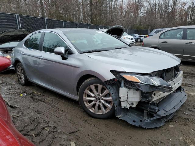 Photo 3 VIN: 4T1B11HK3JU088520 - TOYOTA CAMRY L 