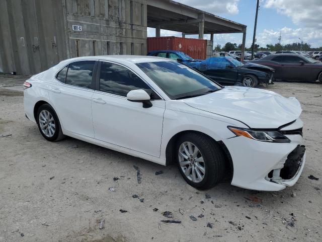 Photo 3 VIN: 4T1B11HK3JU091692 - TOYOTA CAMRY L 