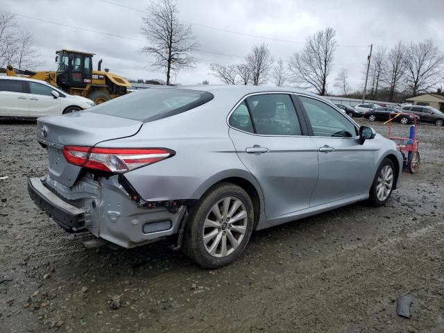 Photo 2 VIN: 4T1B11HK3JU110001 - TOYOTA CAMRY L 