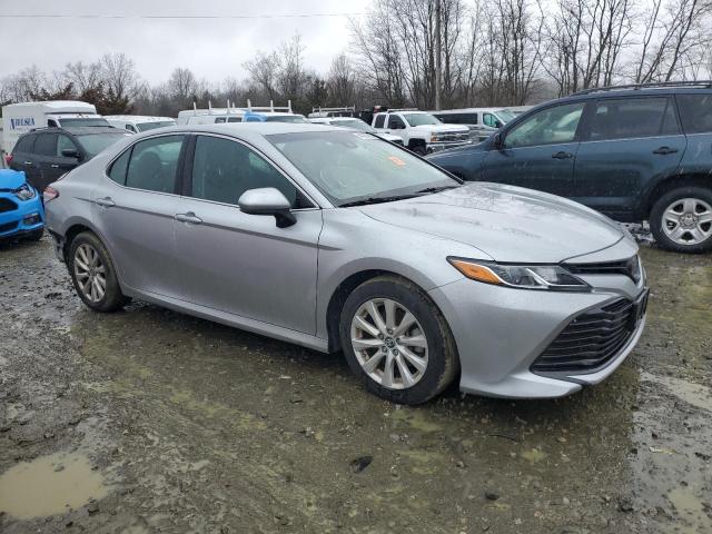 Photo 3 VIN: 4T1B11HK3JU110001 - TOYOTA CAMRY L 