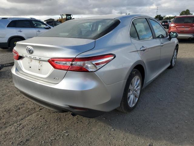 Photo 3 VIN: 4T1B11HK3JU110645 - TOYOTA CAMRY L 