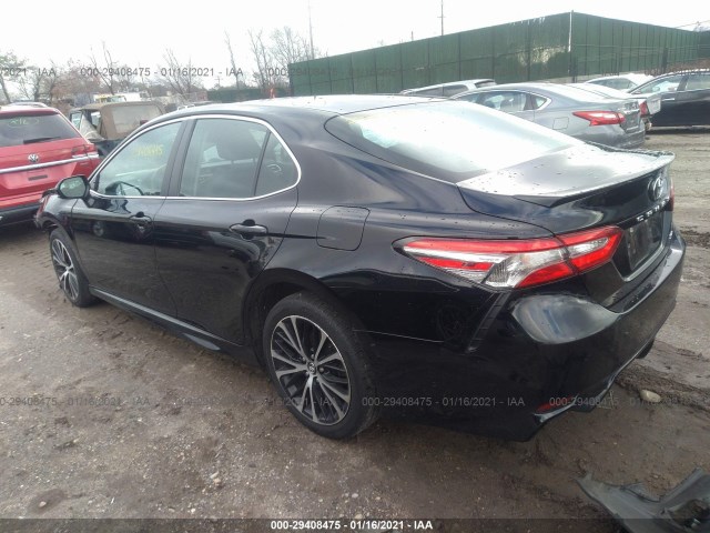 Photo 2 VIN: 4T1B11HK3JU117885 - TOYOTA CAMRY 