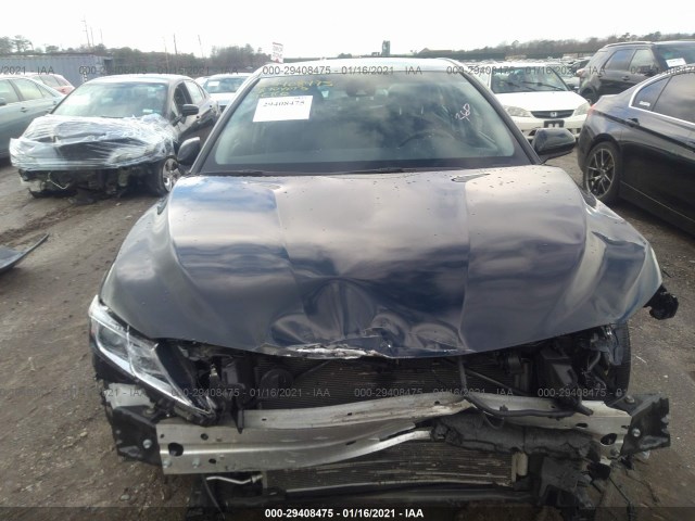 Photo 5 VIN: 4T1B11HK3JU117885 - TOYOTA CAMRY 