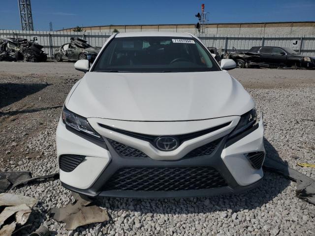 Photo 4 VIN: 4T1B11HK3JU119247 - TOYOTA CAMRY L 