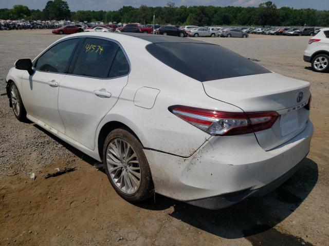 Photo 2 VIN: 4T1B11HK3JU132077 - TOYOTA CAMRY L 