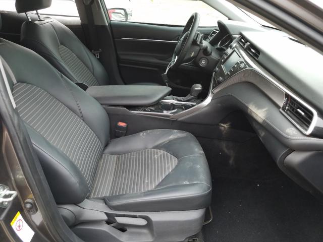 Photo 4 VIN: 4T1B11HK3JU138378 - TOYOTA CAMRY 