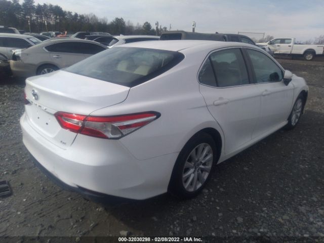 Photo 3 VIN: 4T1B11HK3JU142527 - TOYOTA CAMRY 