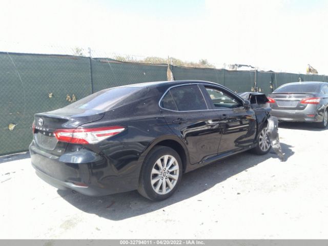 Photo 3 VIN: 4T1B11HK3JU143418 - TOYOTA CAMRY 