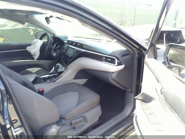 Photo 4 VIN: 4T1B11HK3JU143418 - TOYOTA CAMRY 