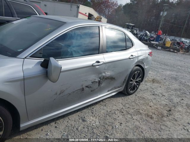 Photo 5 VIN: 4T1B11HK3JU144505 - TOYOTA CAMRY 