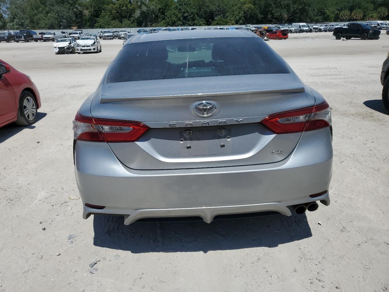 Photo 5 VIN: 4T1B11HK3JU145055 - TOYOTA CAMRY 