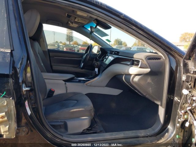 Photo 4 VIN: 4T1B11HK3JU146142 - TOYOTA CAMRY 