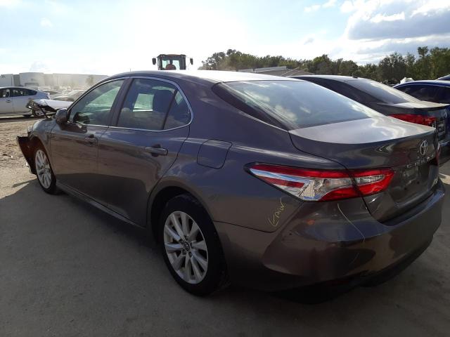 Photo 2 VIN: 4T1B11HK3JU155715 - TOYOTA CAMRY L 