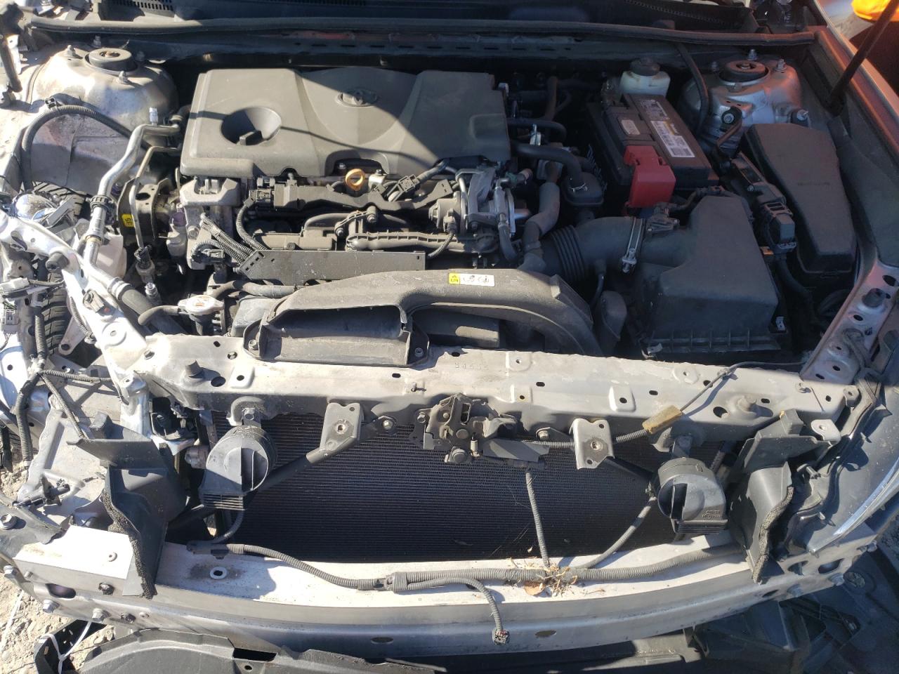 Photo 10 VIN: 4T1B11HK3JU506297 - TOYOTA CAMRY 