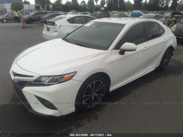 Photo 1 VIN: 4T1B11HK3JU518952 - TOYOTA CAMRY 