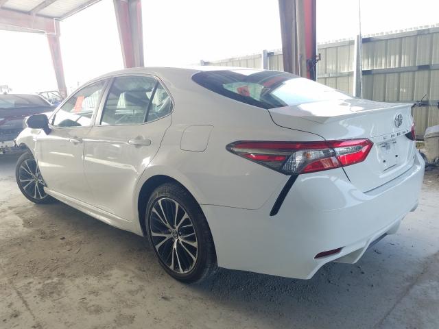 Photo 2 VIN: 4T1B11HK3JU519163 - TOYOTA CAMRY L 