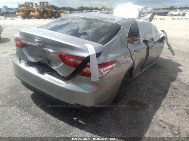 Photo 3 VIN: 4T1B11HK3JU542538 - TOYOTA CAMRY 