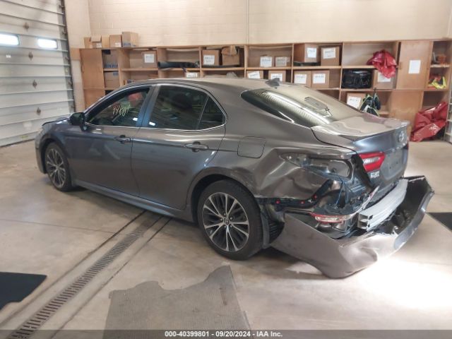 Photo 2 VIN: 4T1B11HK3JU554429 - TOYOTA CAMRY 