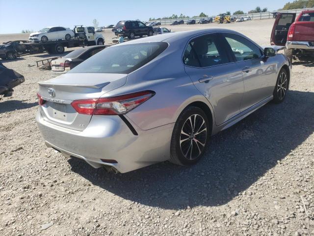 Photo 3 VIN: 4T1B11HK3JU561459 - TOYOTA CAMRY L 