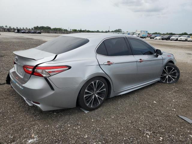 Photo 2 VIN: 4T1B11HK3JU562370 - TOYOTA CAMRY 