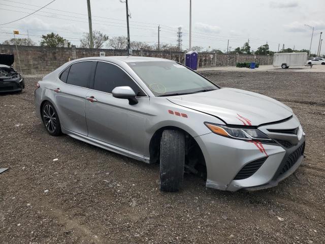 Photo 3 VIN: 4T1B11HK3JU562370 - TOYOTA CAMRY 