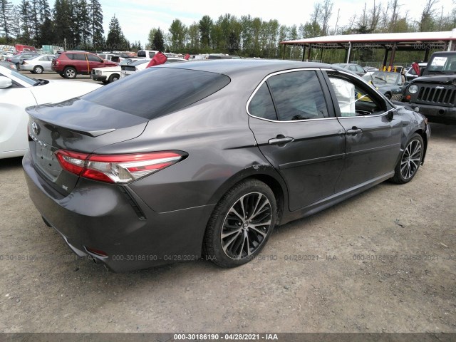 Photo 3 VIN: 4T1B11HK3JU563955 - TOYOTA CAMRY 