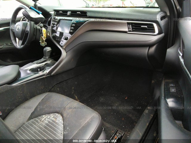 Photo 4 VIN: 4T1B11HK3JU563955 - TOYOTA CAMRY 