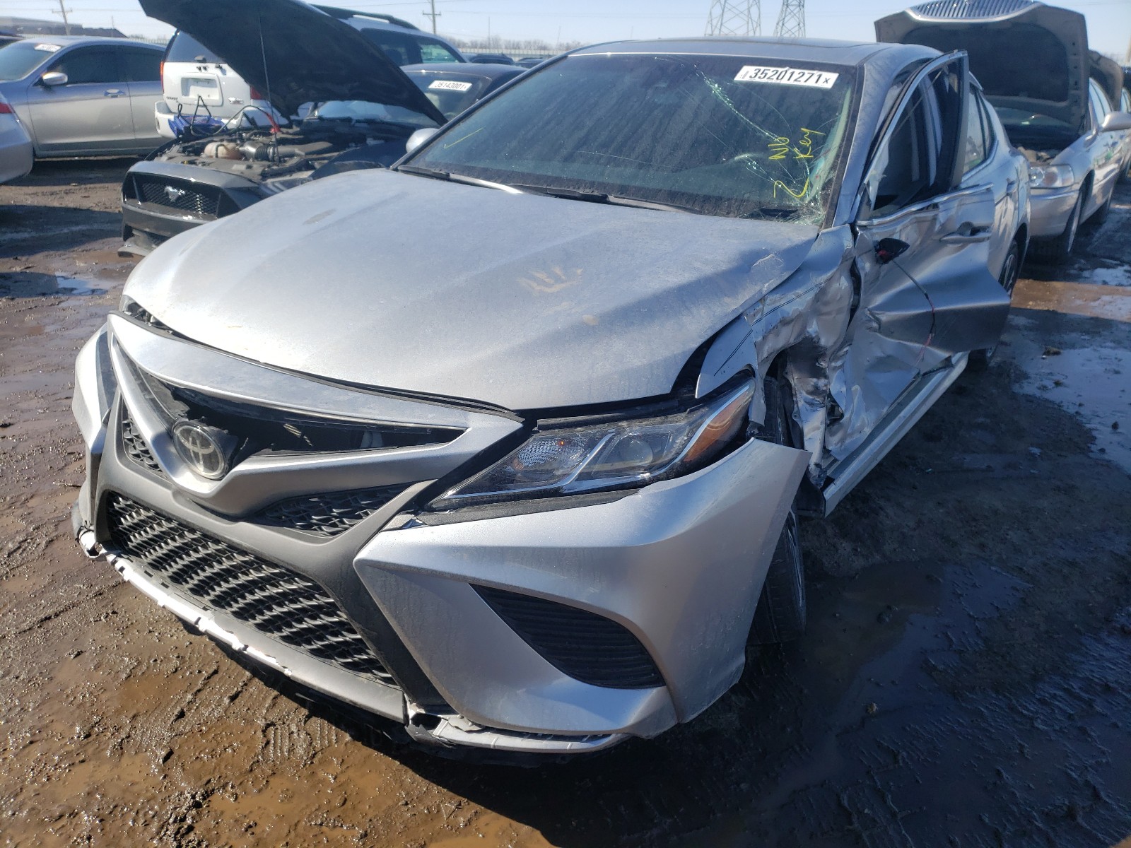 Photo 1 VIN: 4T1B11HK3JU566757 - TOYOTA CAMRY L 