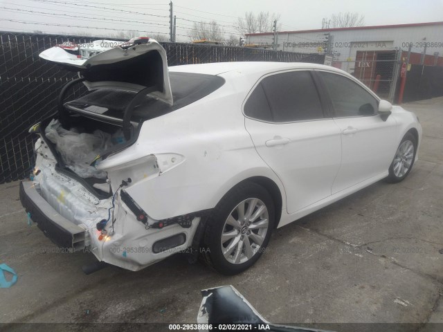 Photo 3 VIN: 4T1B11HK3JU577340 - TOYOTA CAMRY 